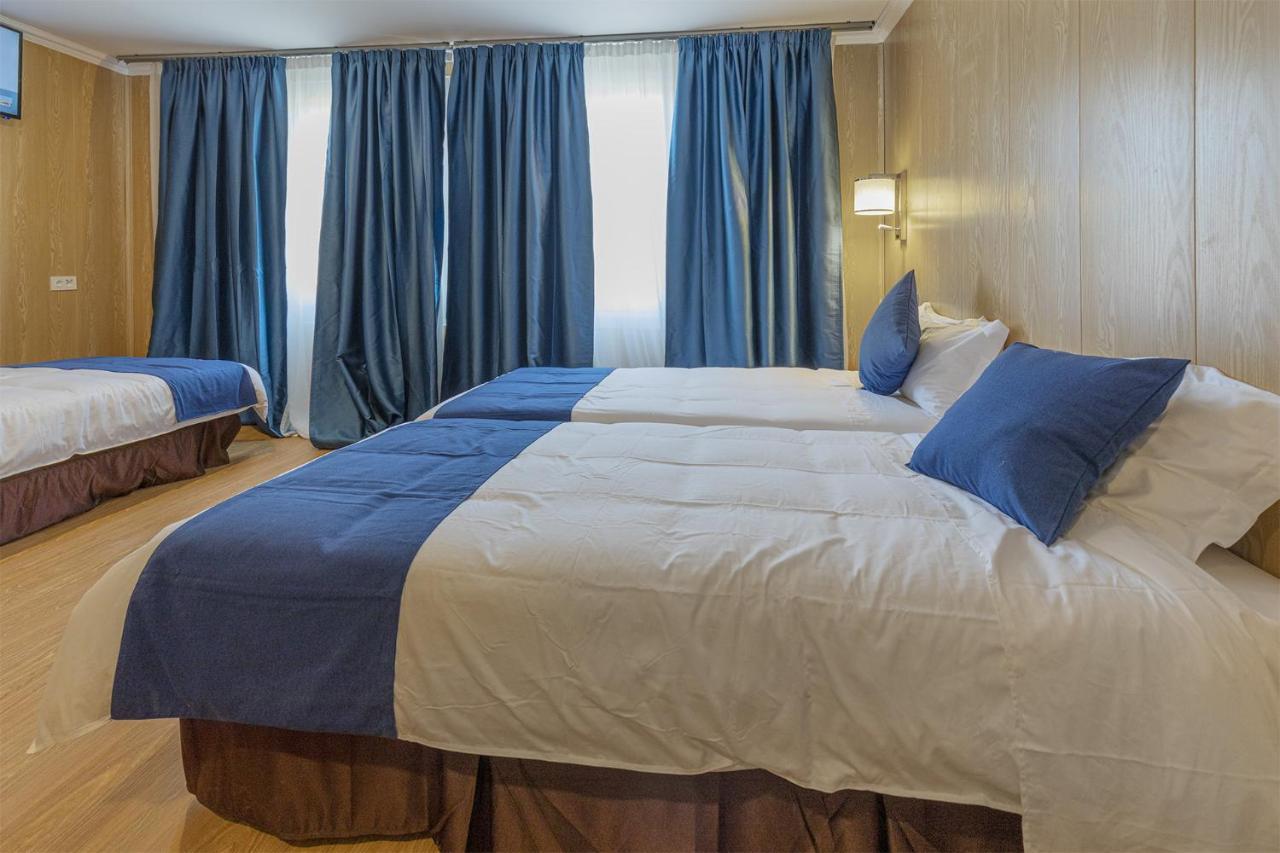 Hotel Vila Calella Phòng bức ảnh