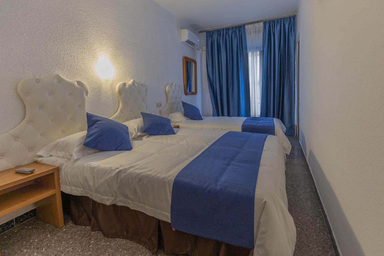 Hotel Vila Calella Phòng bức ảnh